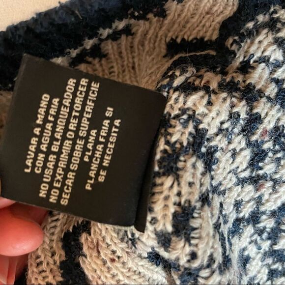 David Kahn cream and navy patterned sweater Small - Picture 12 of 12